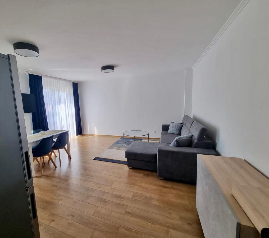 Lily Central Apartment With Free Parking Targu Mures Exterior photo