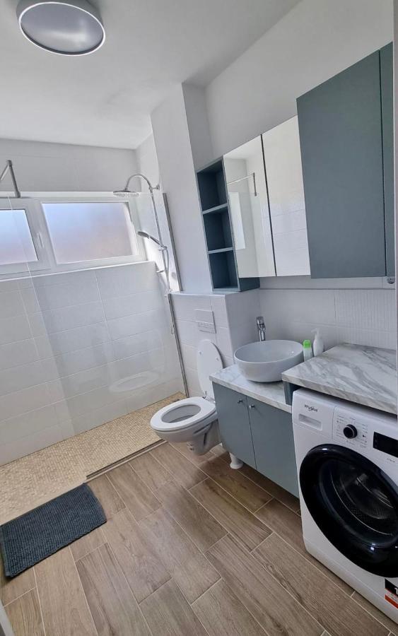 Lily Central Apartment With Free Parking Targu Mures Exterior photo