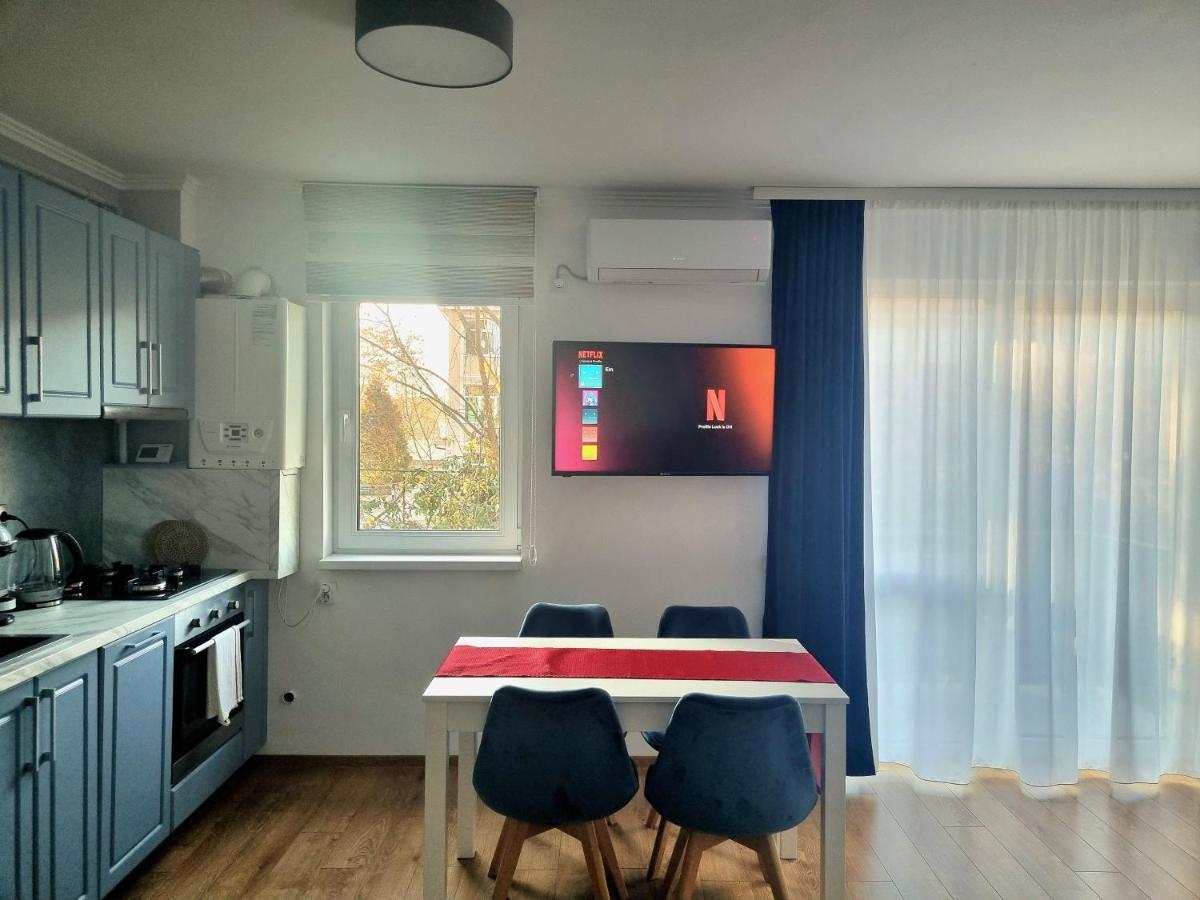 Lily Central Apartment With Free Parking Targu Mures Exterior photo